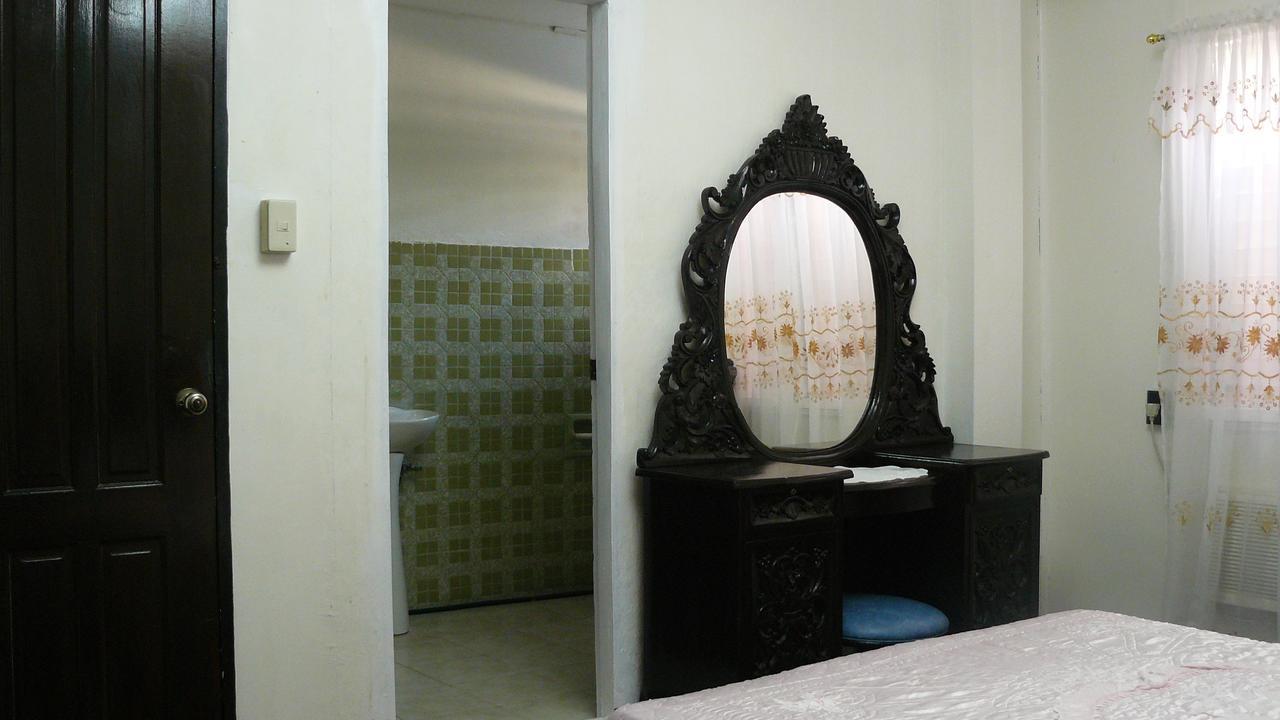 Third & Sean'S Place เลกัซปี ภายนอก รูปภาพ
