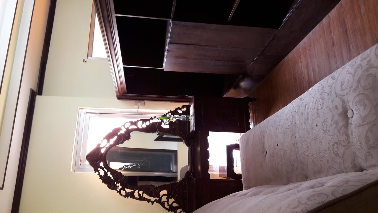 Third & Sean'S Place เลกัซปี ภายนอก รูปภาพ
